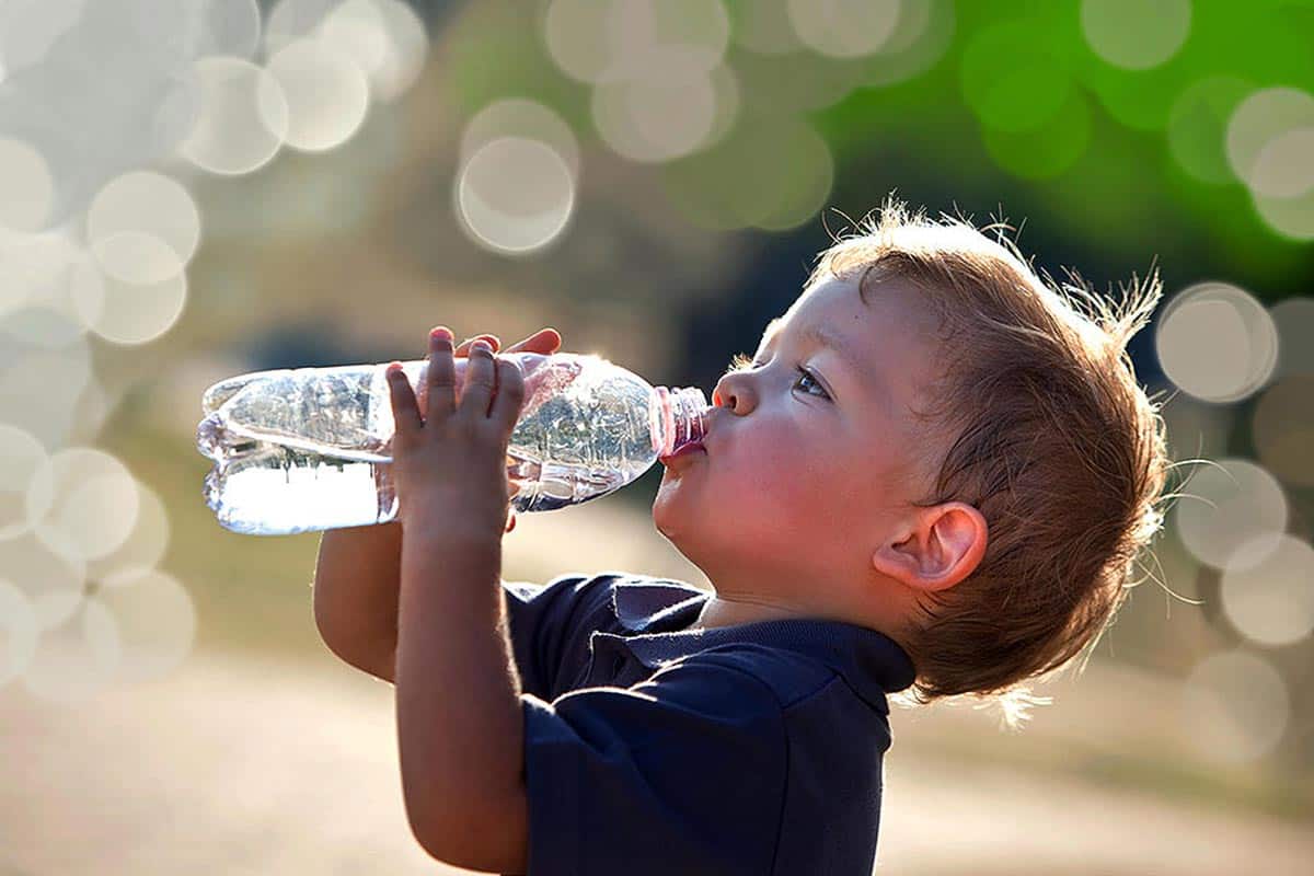 Can We Have More Water Please In French