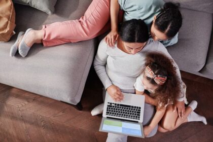 Proteja sua família online: dicas práticas para navegar com segurança